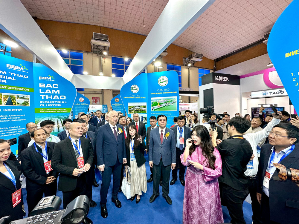 Giao thương và Hợp tác Đầu tư tại INDUSTRIAL EXPO 2025